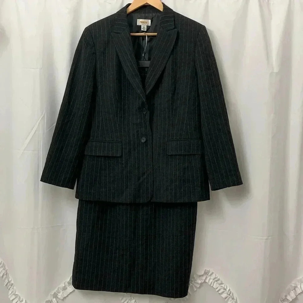 Women’s Talbots Pin Striped Skirt‎ Suit Size 12 Black And Silver EUC